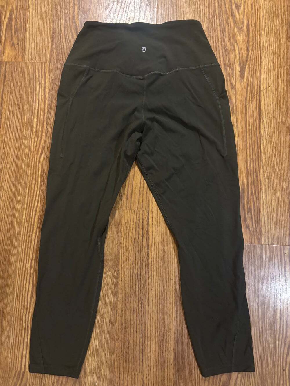 Lululemon Align High Rise Crop Pockets Dark Olive Activewear Workout Exercise le